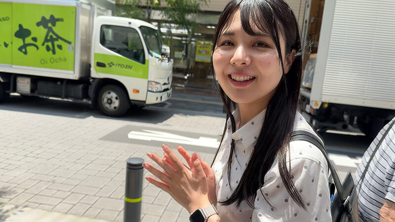 「生田優梨のあざと系OL動画｜素人後輩女子との濃厚キス＆顔射プレイが話題」のサムネイル