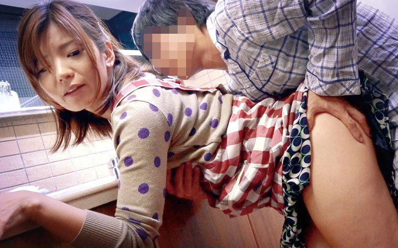 「【熟女】義母との禁断の不倫関係「一回だけ…」背徳感あふれる近親相姦4時間【お母さん】」のサンプル画像6枚目