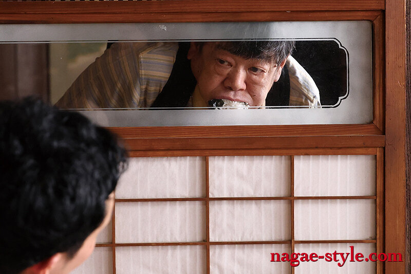 「雨村梨花が魅せる人妻NTR作品|3P・4Pで寝取られる妻の衝撃映像【寝取られの館14】」のサンプル画像7枚目