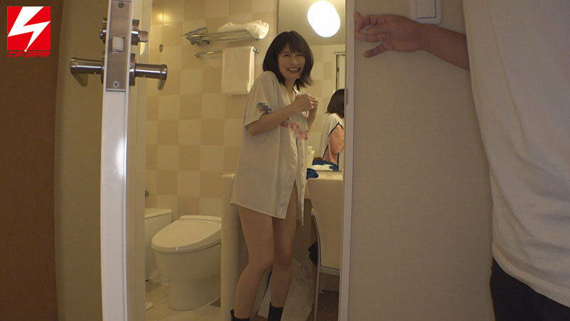 「【素人美少女】Gカップ巨乳のコスプレ娘とハメ撮り中出しセックス！フェラも絶品の野球ファン美女」のサンプル画像3枚目