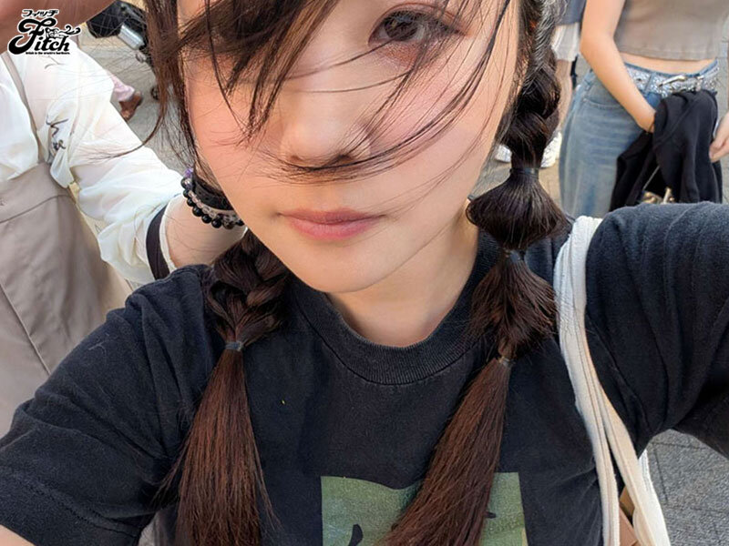 「二葉エマが巨乳を揺らし拘束絶頂アクメ連続オーガズム中出しされる監禁プレイ」のサンプル画像2枚目