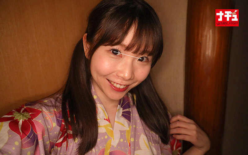 「【痴女】浴衣姿のミニ系美女が温泉で大胆誘惑！抱っこ密着プレイで何度も中出しさせる濃厚セックス」のサンプル画像2枚目