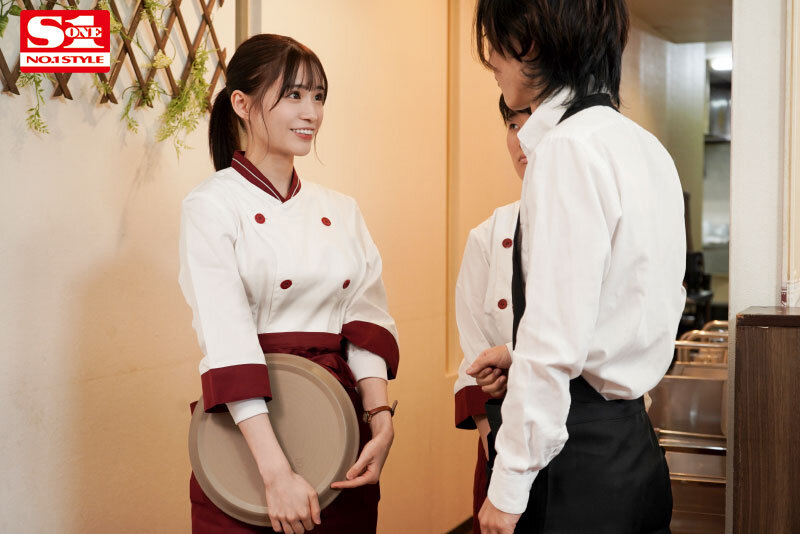 「未歩なな 美少女女子大生の甘えキス&相部屋NTR 酔ったふりで店長を寝取る接吻誘惑」のサムネイル