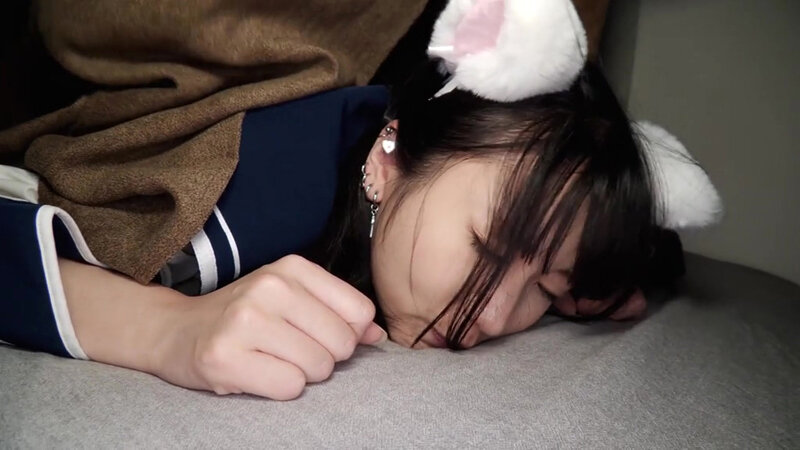 「【日泉舞華】パイパンスレンダーM女が巨根にハマり中出し潮吹き絶頂!制服P活で堕ちる美少女」のサンプル画像14枚目