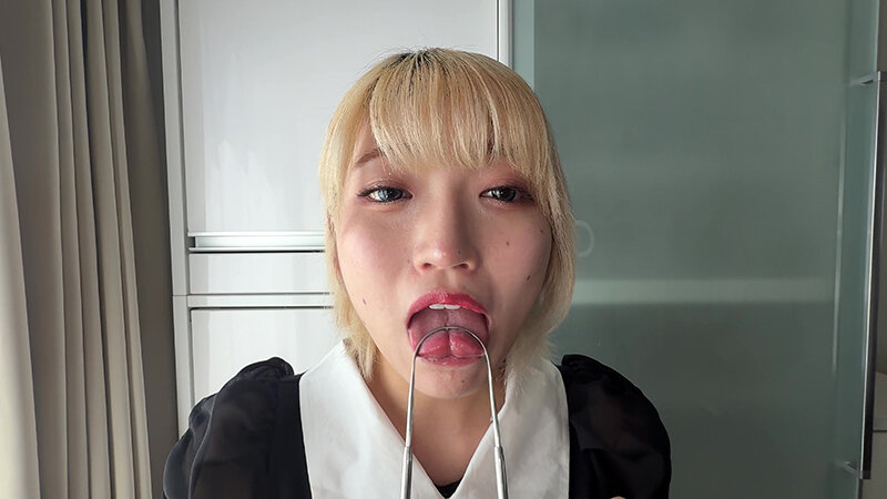 「【安堂はるの】素人お姉さんをナンパ！個人撮影で魅せる舌ブラシ汚舌苔採取の衝撃映像」のサンプル画像17枚目