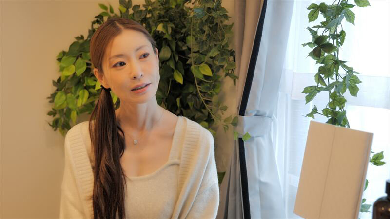 「葵百合香が人妻痴女に!性感マッサージで指マン・ポルチオ責めされ絶頂アクメ」のサンプル画像2枚目