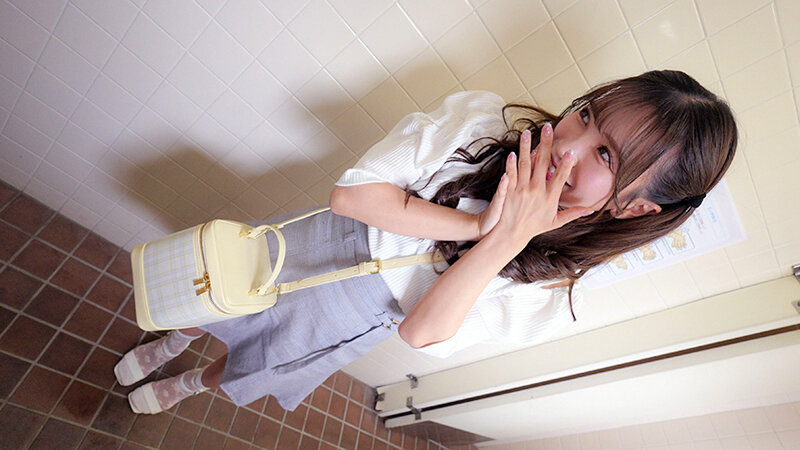 「【素人】巨乳巨尻お姉さんがセンズリ鑑賞で興奮！手コキ・フェラでご奉仕するエロ動画」のサンプル画像5枚目