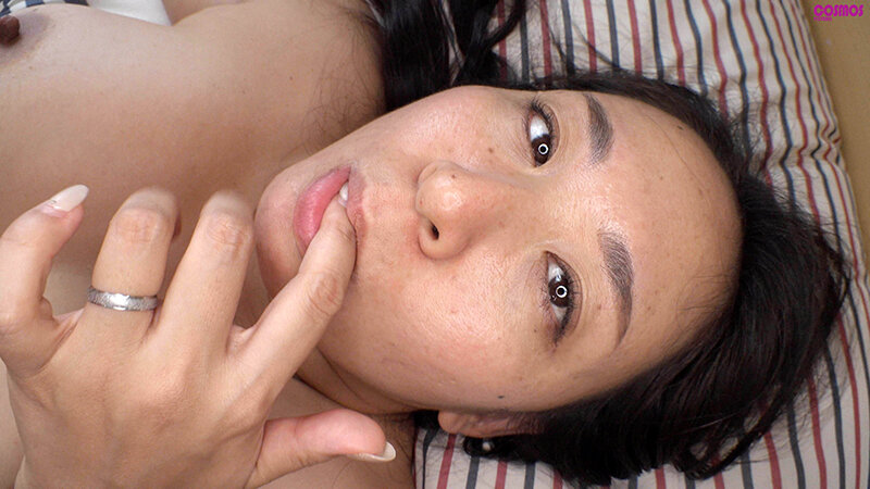 「【人妻熟女】43歳子持ち奥様カエデさんが潮吹き・中出し・乱交で乱れる濃厚プレイ」のサンプル画像12枚目