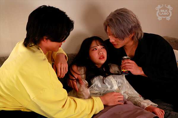 「葉月ひな×二葉エマが魅せる3P・4Pの世界｜カップルで楽しむ濃密プレイ集」のサンプル画像14枚目