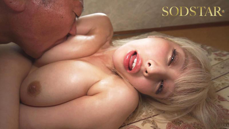 「離婚したてのぼくが大型バイクにまたがるギャルライダーとツーリングで運命的に出会い 彼女が営む海沿いの民宿でたらふくご馳走になって一晩中なまハメしまくって12回射精した 夏目響」のサンプル画像16枚目