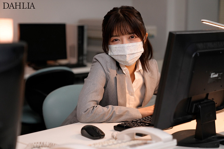 「善場まみのマスク美人シチュエーション動画｜キス好き女優の魅力満載作品」のサンプル画像2枚目