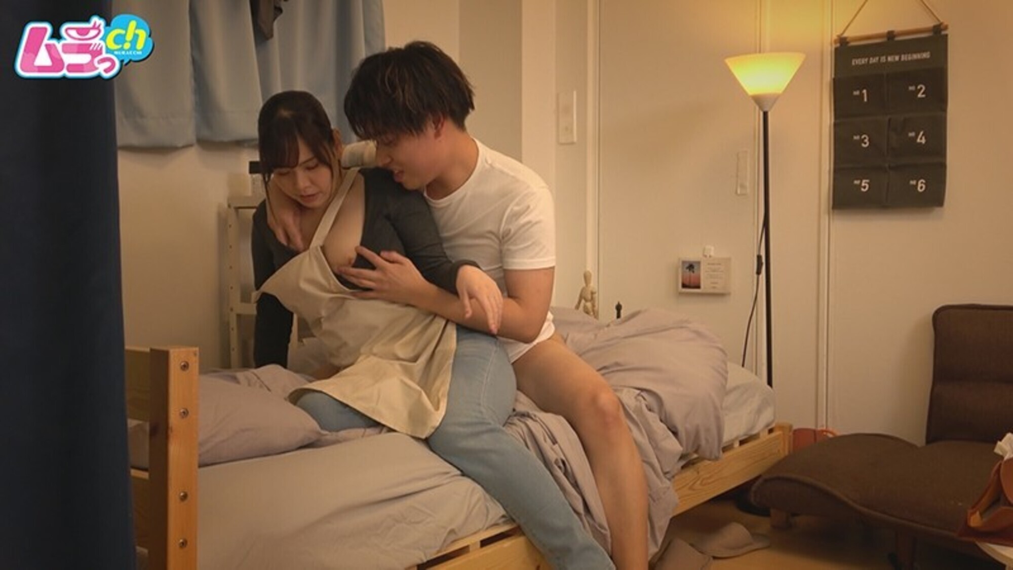 「ニンゲン観察 お部屋だけじゃなくおちんちんもキレイにしますね♪恥じらいつつも精巣スッカラカンになるまで処理してくれる家事代行サービスの美人人妻」のサンプル画像12枚目