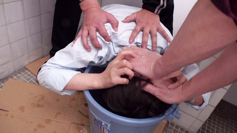 「渚みつき 女子校生ギャル監禁中出し動画|美少女JKが連続絶頂する過激プレイ」のサンプル画像4枚目