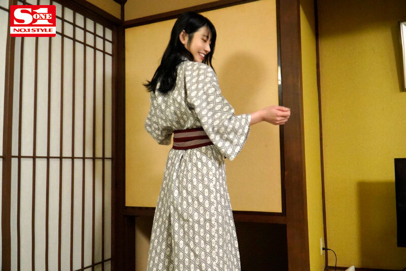 「河北彩花のフェラ＆濃厚キスがエロい！スレンダー美女と温泉で密着セックス」のサンプル画像8枚目