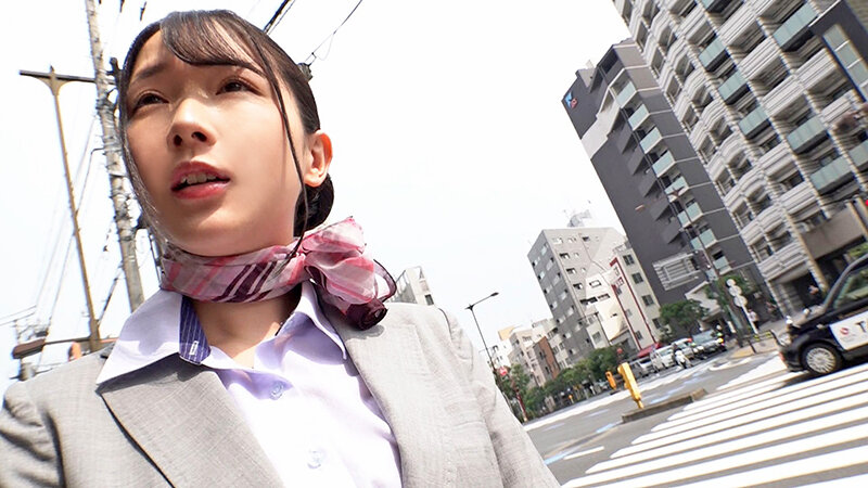 「宮西ひかるの黒パンスト美脚スチュワーデスが足コキ&中出しプレイで魅せる濃厚セックス」のサンプル画像10枚目