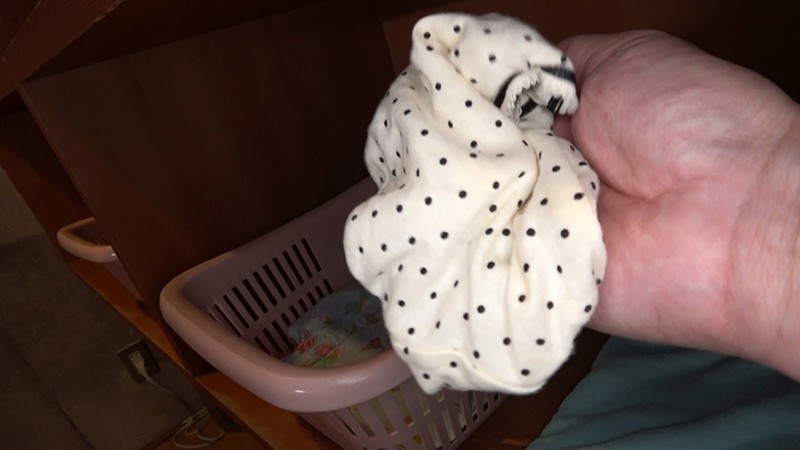 「【ミニ系・微乳美少女】野外露出キャンプで乱交体験！夏の開放的なお漏らしプレイ全記録」のサンプル画像9枚目